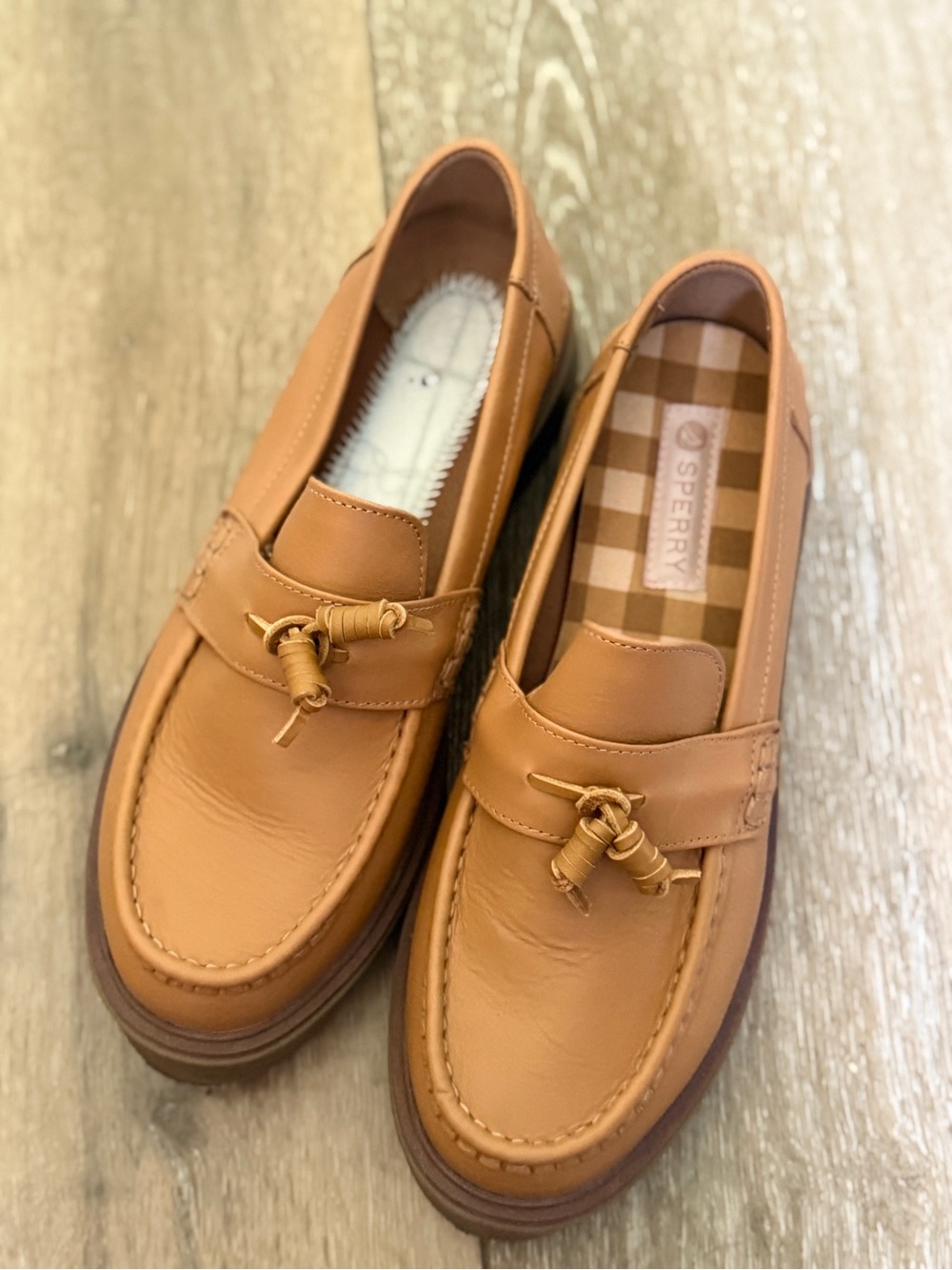 Sperry Women’s Tan Leather Knot-Detail Loafers - Picture 2 of 7